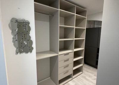 Réalisation dressing gris clair