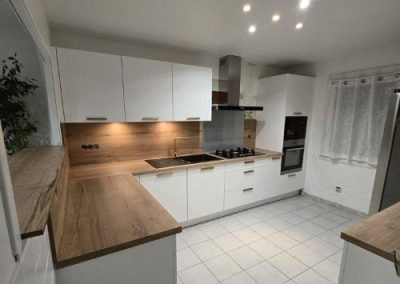 Réalisation cuisine plan bois stratifié à Perpignan